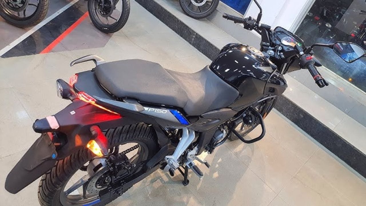 Bajaj Pulsar P150 बाइक अब सिर्फ ₹3,943 की EMI पर खरीदें। जानें इस दमदार बाइक के फीचर्स, माइलेज, कीमत और फाइनेंस प्लान की पूरी जानकारी।