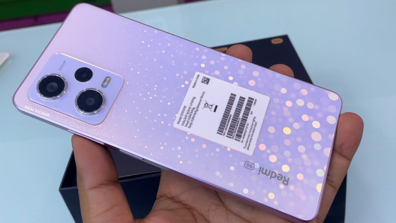 Redmi Note 12 Pro 5G में 50 MP कैमरा, 5000 mAh बैटरी, 67W फास्ट चार्जिंग, और मीडियाटेक डाइमेंसिटी 1080 प्रोसेसर जैसे शानदार फीचर्स हैं। जानिए इसकी कीमत और स्पेसिफिकेशन्स।