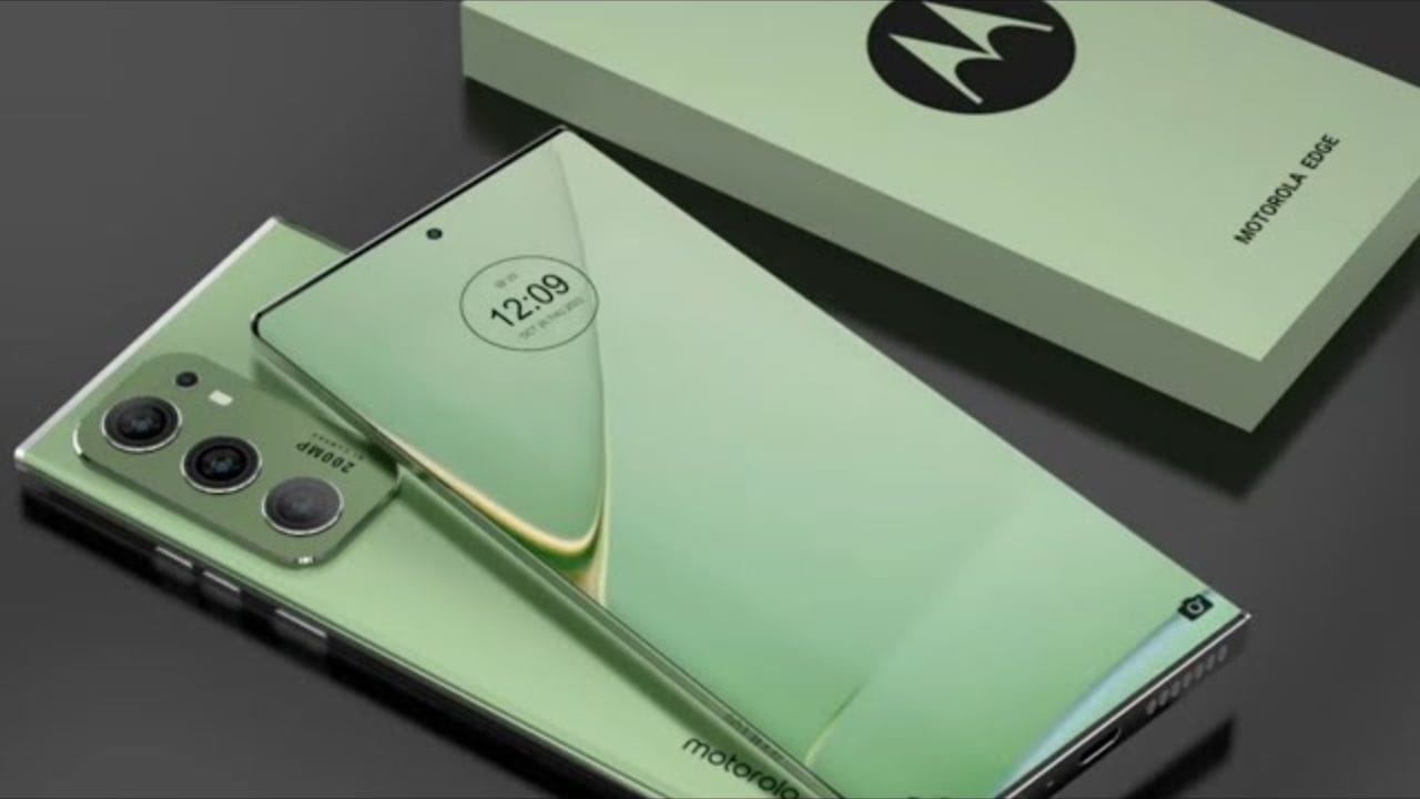 Moto Edge 70 Pro 5G में 200MP का शानदार कैमरा, 8000mAh की दमदार बैटरी और Snapdragon 8 Gen 2 प्रोसेसर दिया गया है। जानें इसकी कीमत और फीचर्स